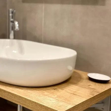 Altido Beautiful Studio For 4, 5min From Aquarium Генуя